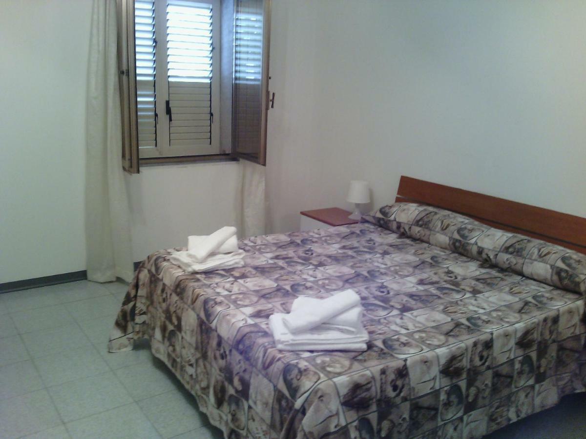 הוילה סירקוזה Casa Bianca מראה חיצוני תמונה